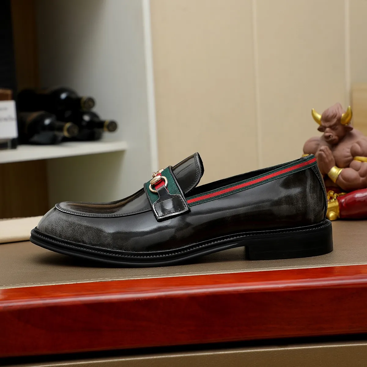 Men's shoes 💰460 💰💰Gucci official website men's business formal leather shoes update💥Hong Kong counters synchronize new styles💥completely one to one replica shipment👍zero difference in counter quality 0⃣️all made of imported first-layer cowhide on the outside with original hardware buckles➕water-dyed🐂leather lining production, color, code matching 39-44 (customized at 38.45.46)……
